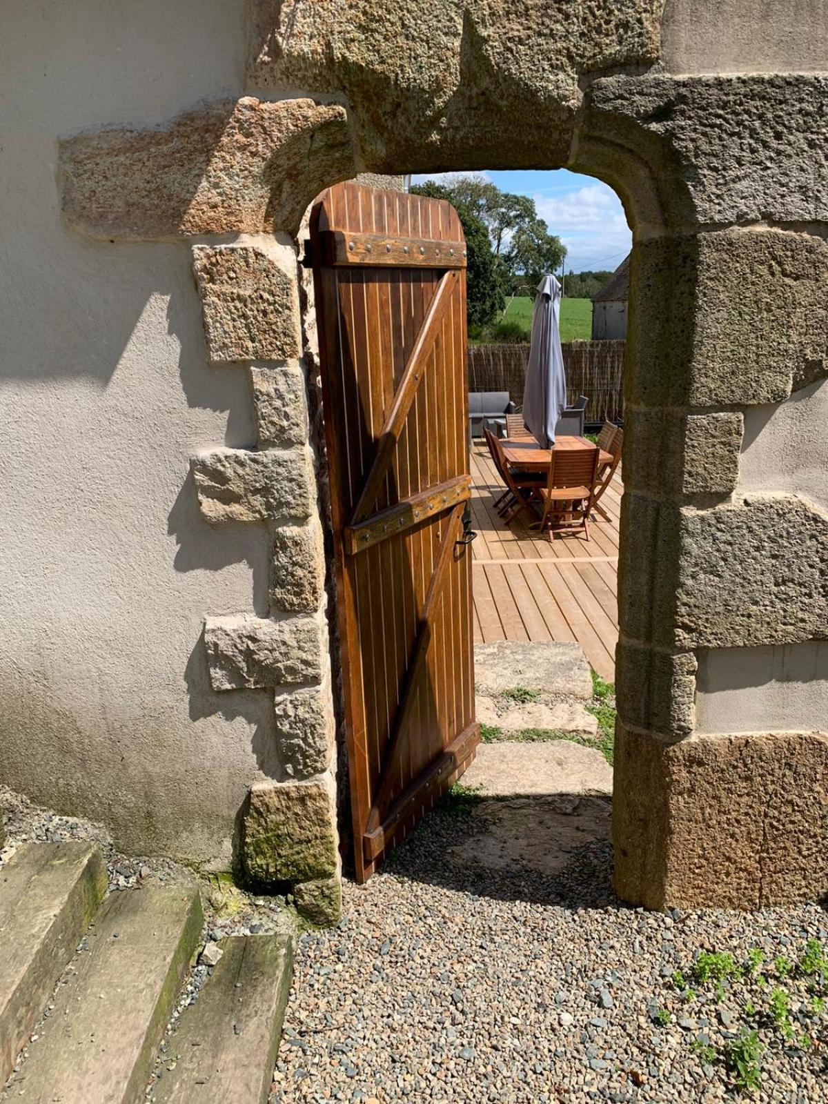Les Ecuries Du Nevez Villa Ploneour-Lanvern Exterior photo